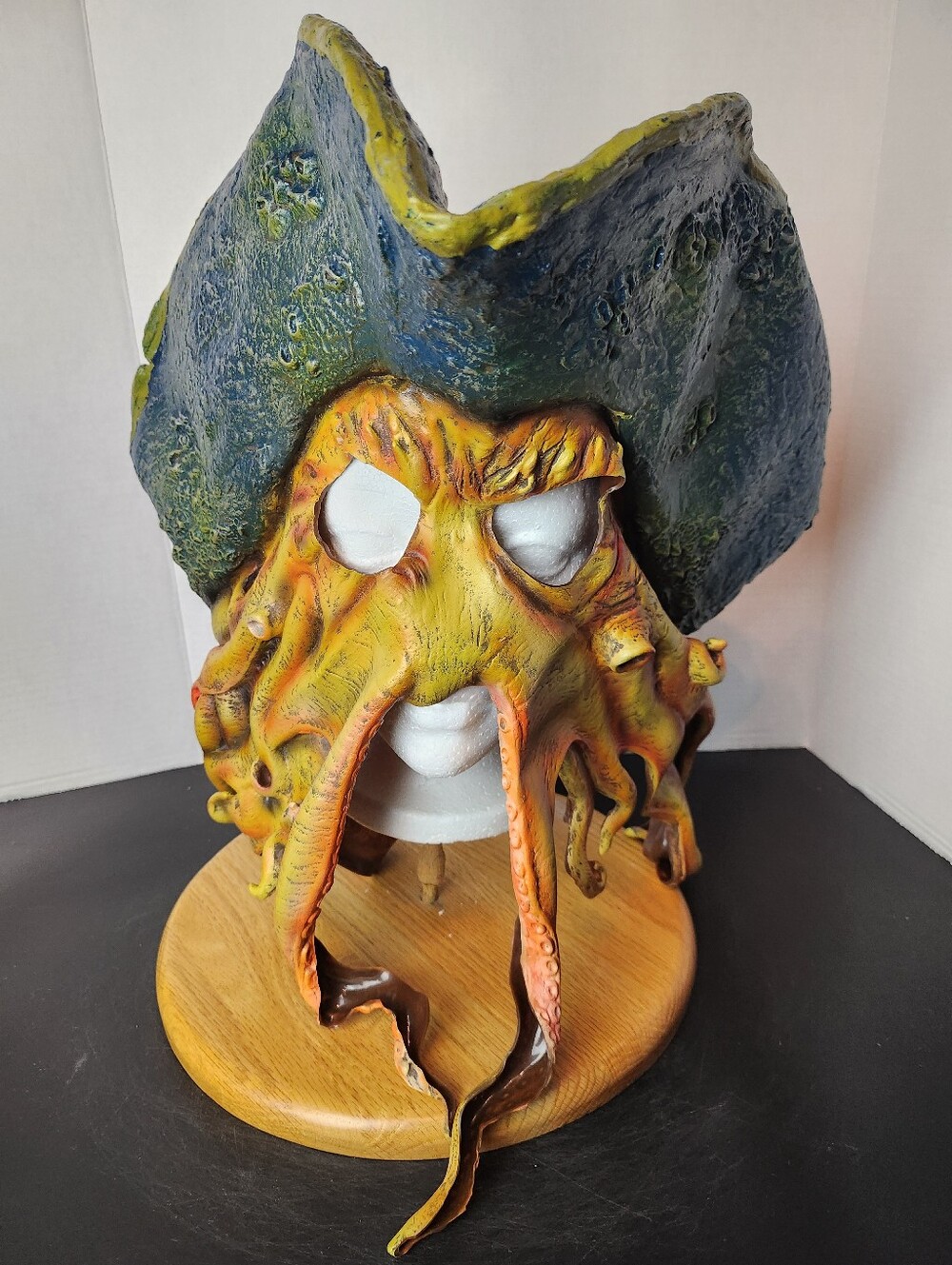 Davy Jones Pirates of the Caribbean Halloween Mask Disney 2006 Squid
